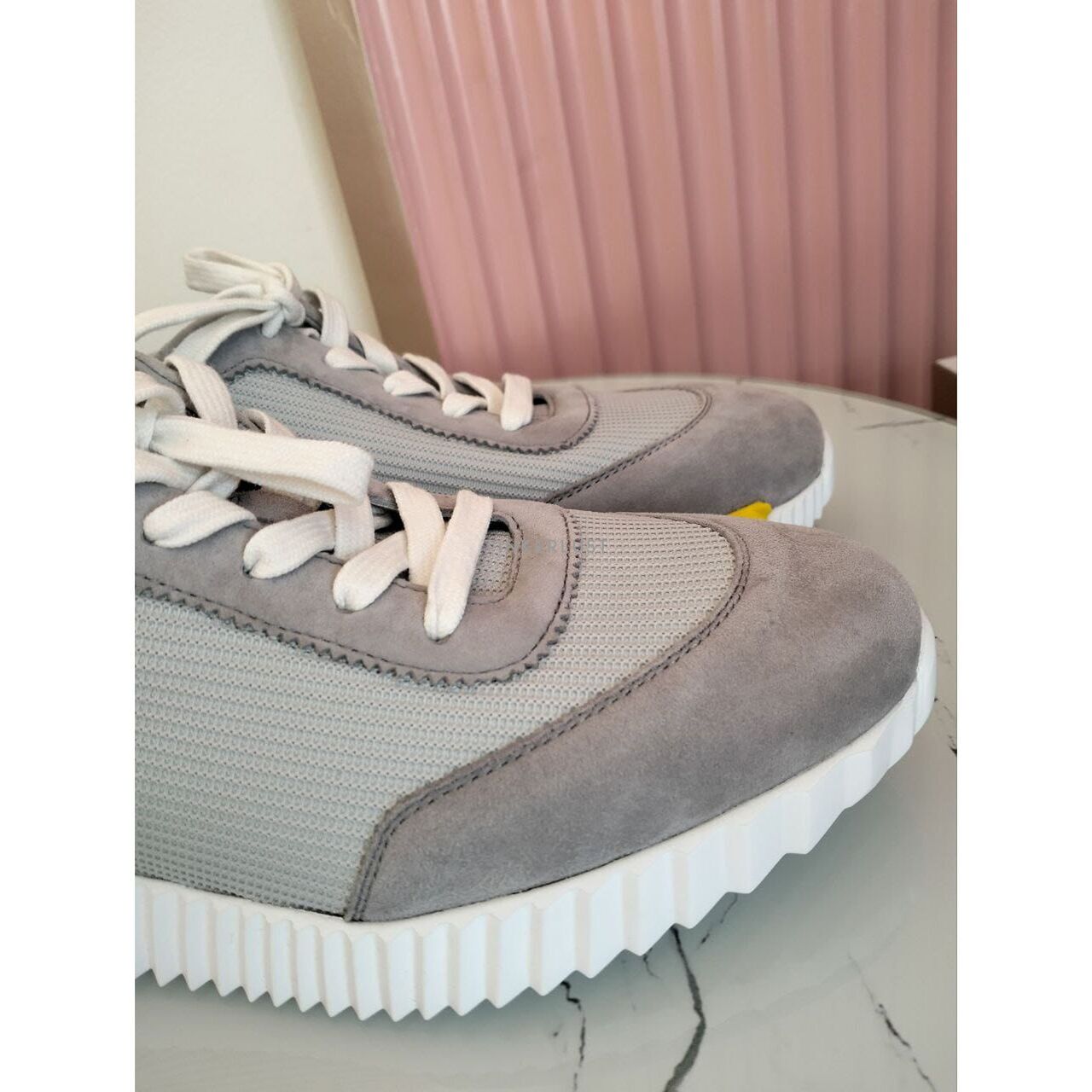 sepatu sneakers Hermes Bouncing Mesh Chèvre Gris Sneakers